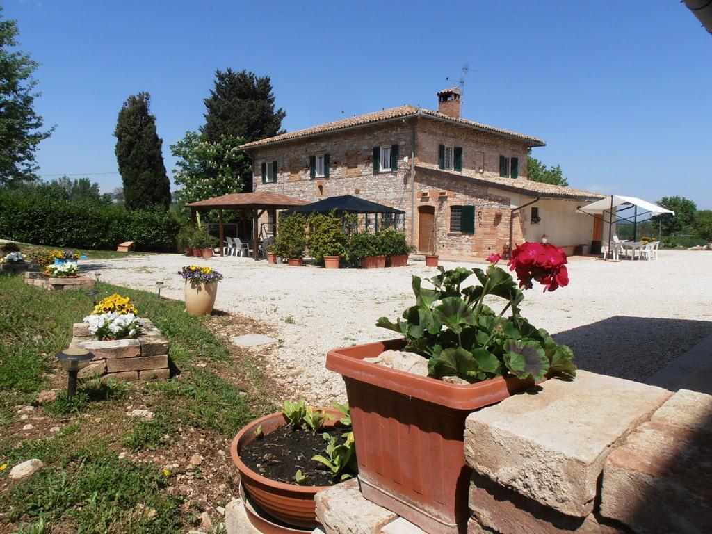 Agriturismo Rustichino Villa Giano dellʼUmbria Exterior foto